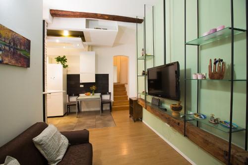 guasto apartments