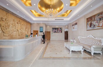 Vienna Intl. Hotel Baiyun Airport,,3 star