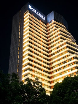 cnhol radient international hotel guangzhou taojin metro station branch