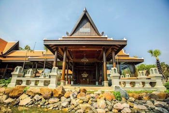 phum mongkol village