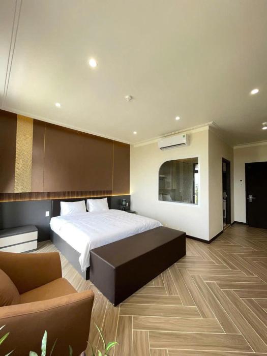 the grand hotel vinh long