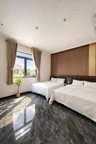 the grand hotel vinh long