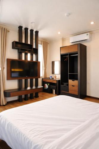 the grand hotel vinh long