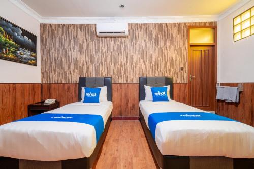 rehat at hotel sabang