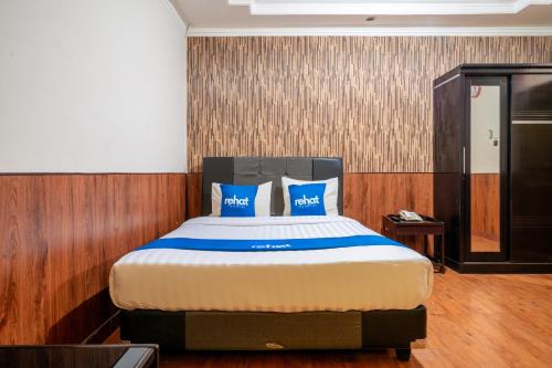 rehat at hotel sabang