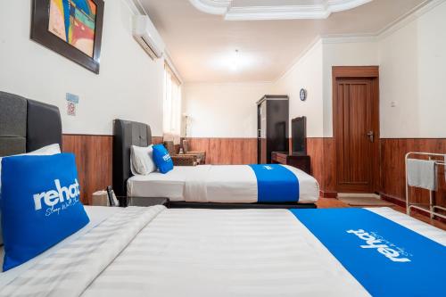 rehat at hotel sabang