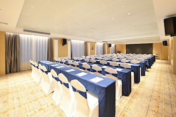 vienna international hotel guangzhou baiyun international airport xialiang metro station branch free shuttle bus to guangzhou baiyun international airport