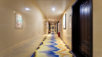 crystal bay bishuiwan hotel machong