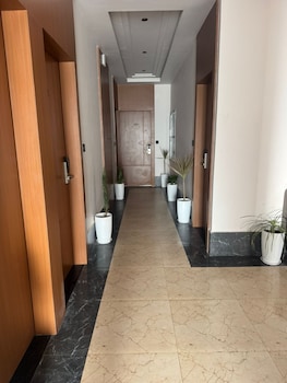 Hotel Golden Bird,,3 star