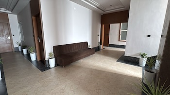 hotel golden bird