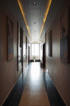 hotel golden bird