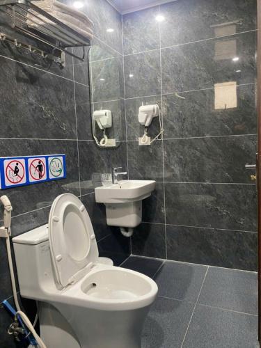 Ping An Hotel,,2 star