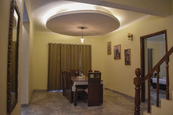 pinewood manor kasauli