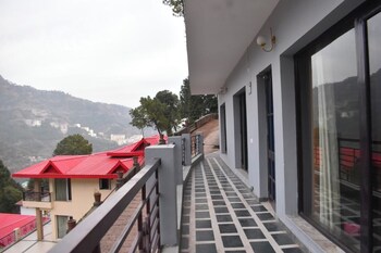 pinewood manor kasauli