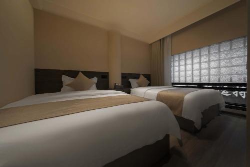 good night hotel