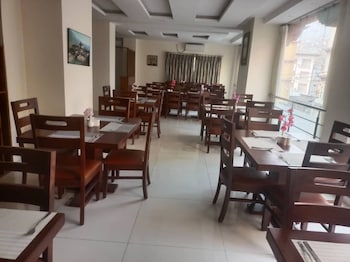 Hotel Evergreen 9,,3 star