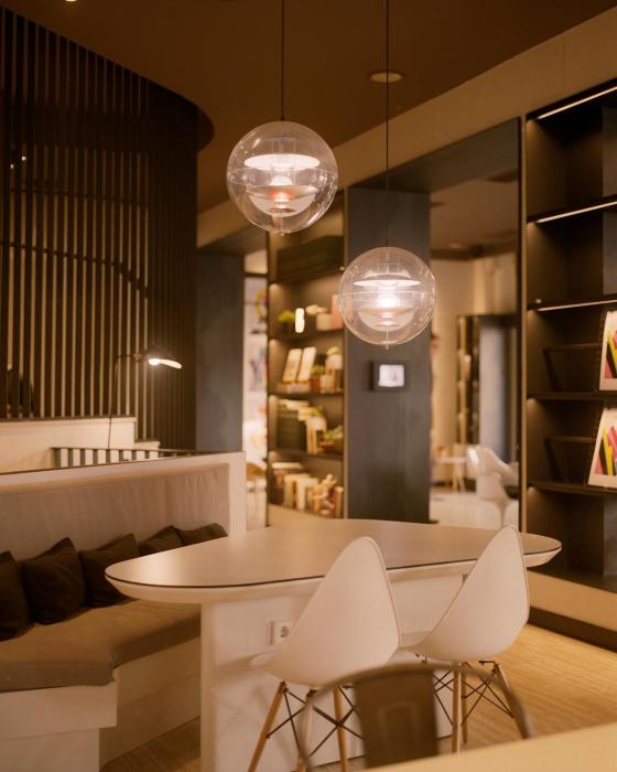 pol and grace hotel