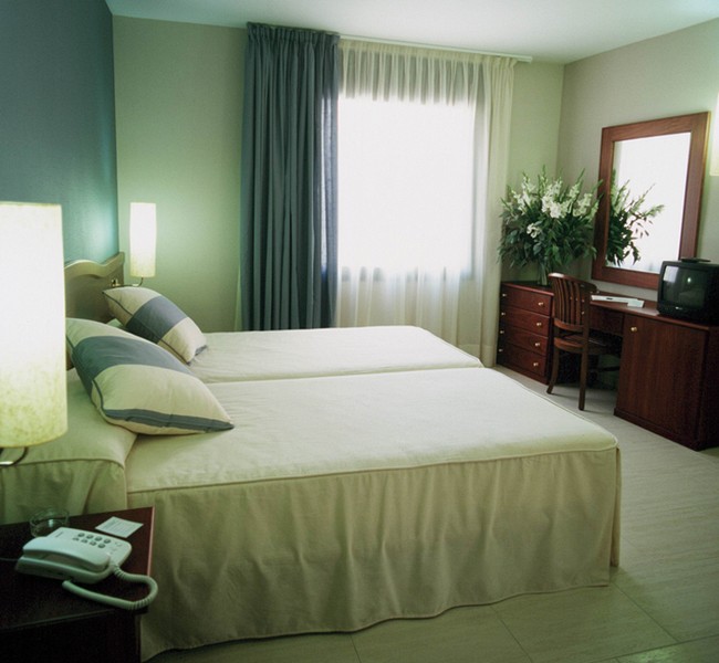 pol and grace hotel