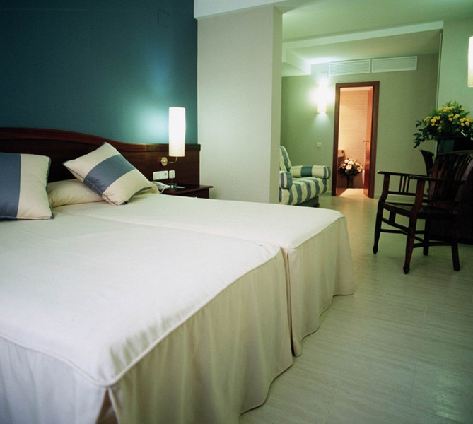 pol and grace hotel