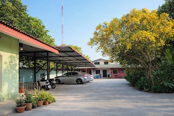 f h r krabi city hotel