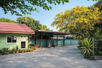 f h r krabi city hotel