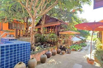 baan yung hill resort