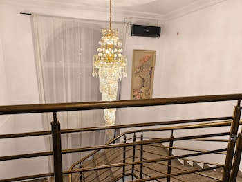 jun yue gra lagos hotel
