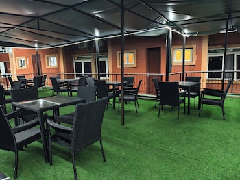 jun yue gra lagos hotel