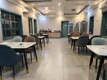 jun yue gra lagos hotel