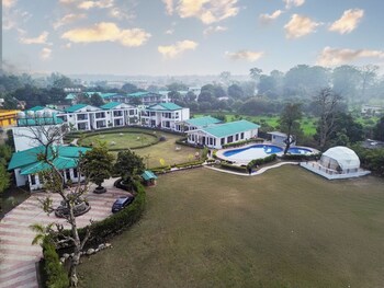 baris resort corbett