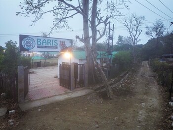 baris resort corbett