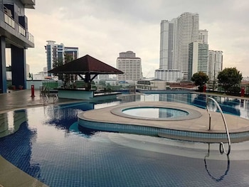 manila bay view mansion malate by carnivale inn