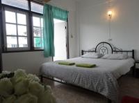 the beach cha am guest house