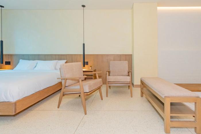 hotel iconik