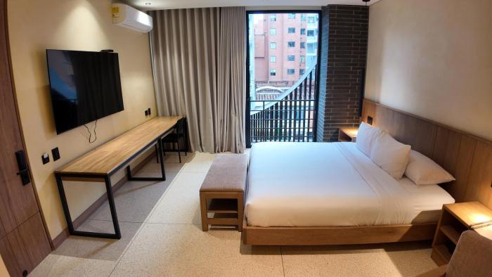 hotel iconik