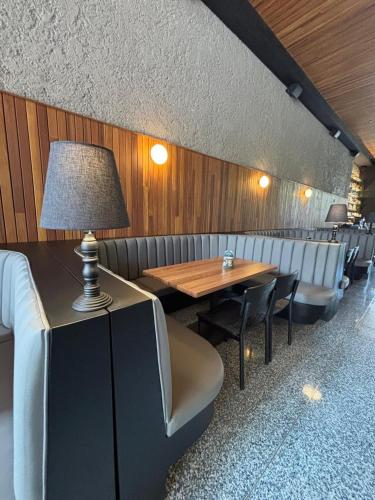 hotel iconik