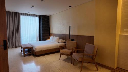 hotel iconik