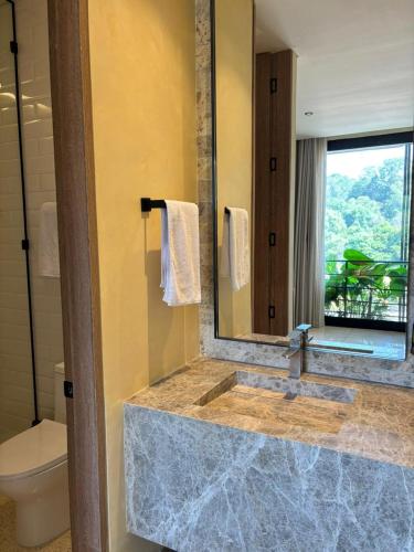 hotel iconik