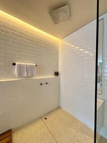 hotel iconik