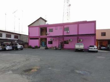 Charinsup Hotel,,3 star