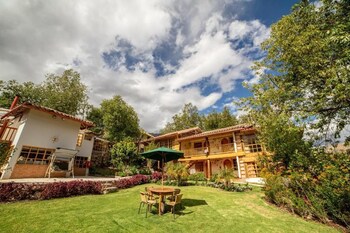 iorana hotel urubamba
