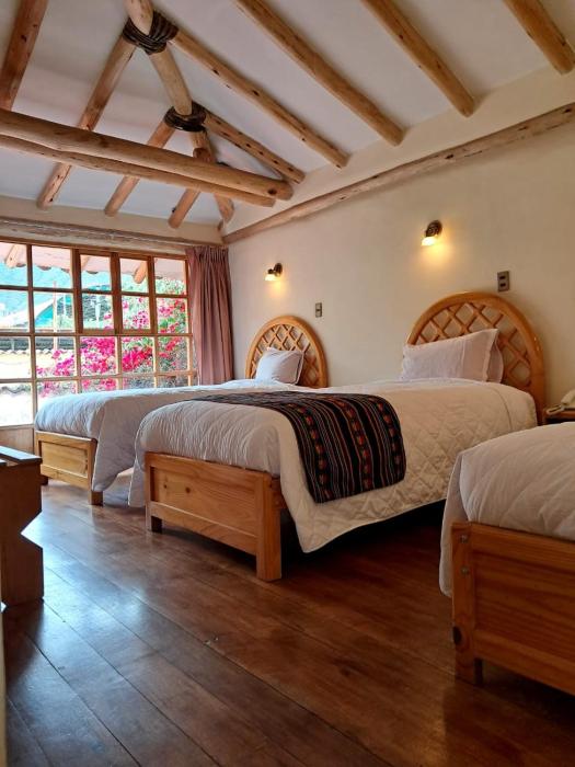 iorana hotel urubamba