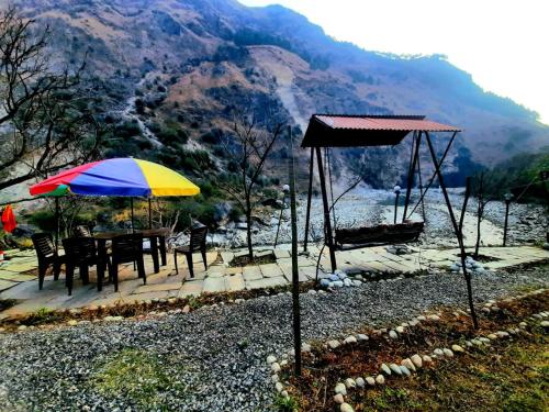 ronak happy stay river side camping
