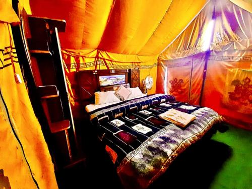ronak happy stay river side camping