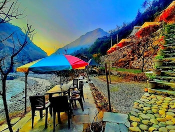 ronak happy stay river side camping