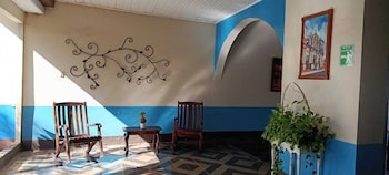 hostal harvest house