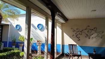 hostal harvest house