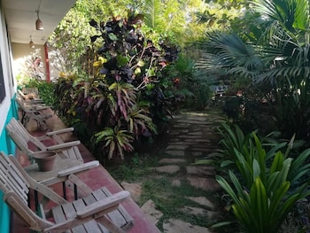 hostal harvest house