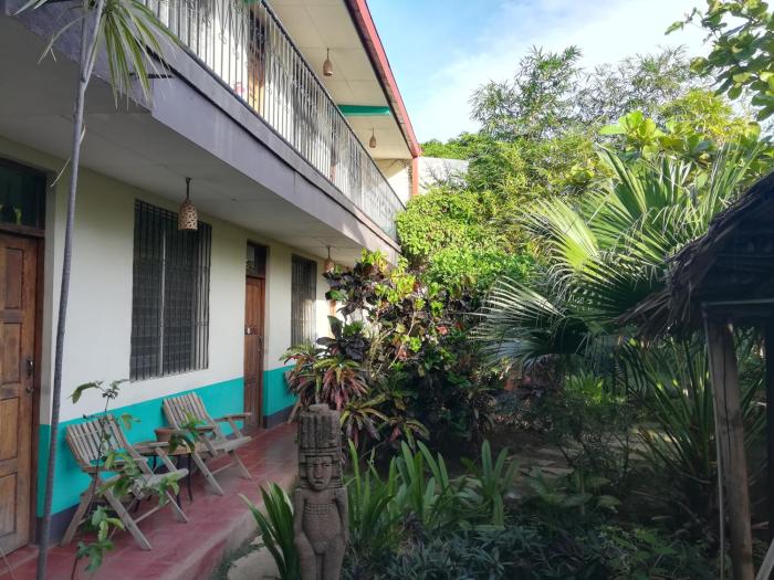 hostal harvest house