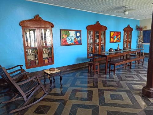 hostal harvest house